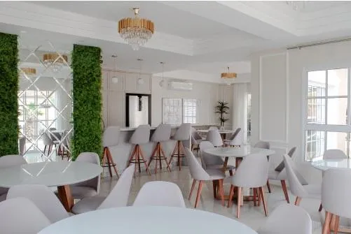 Casa Nova, em fase de acabamento, Condomínio Fechado em Oficinas! 3 Quartos/2 Vagas