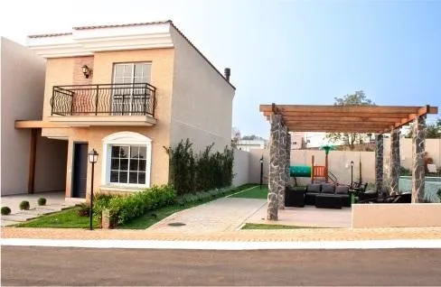 Casa Nova, em fase de acabamento, Condomínio Fechado em Oficinas! 3 Quartos/2 Vagas