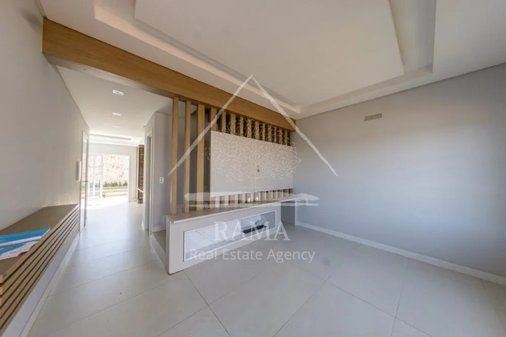 Casa Nova, em fase de acabamento, Condomínio Fechado em Oficinas! 3 Quartos/2 Vagas