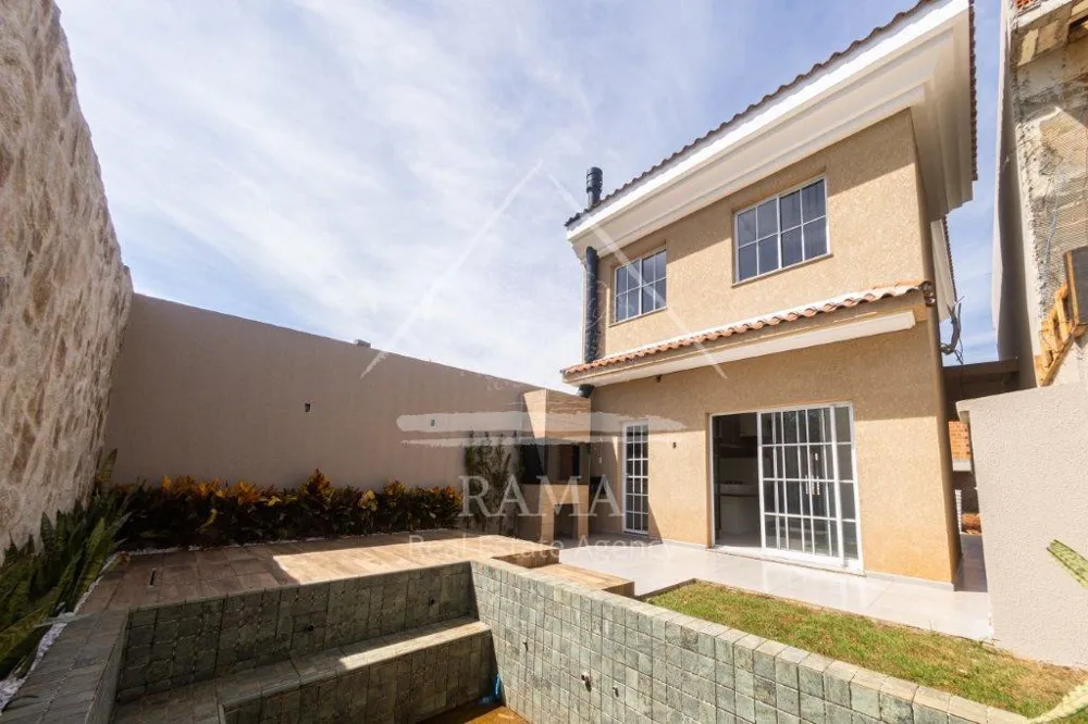 Casa Nova, em fase de acabamento, Condomínio Fechado em Oficinas! 3 Quartos/2 Vagas
