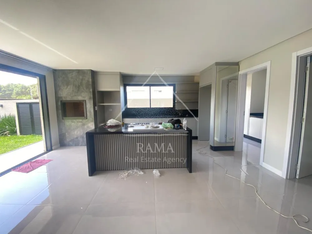 Casa de Alto Padrão no Terras Alphaville, 3 Suítes, 4 vagas, pronta para morar!