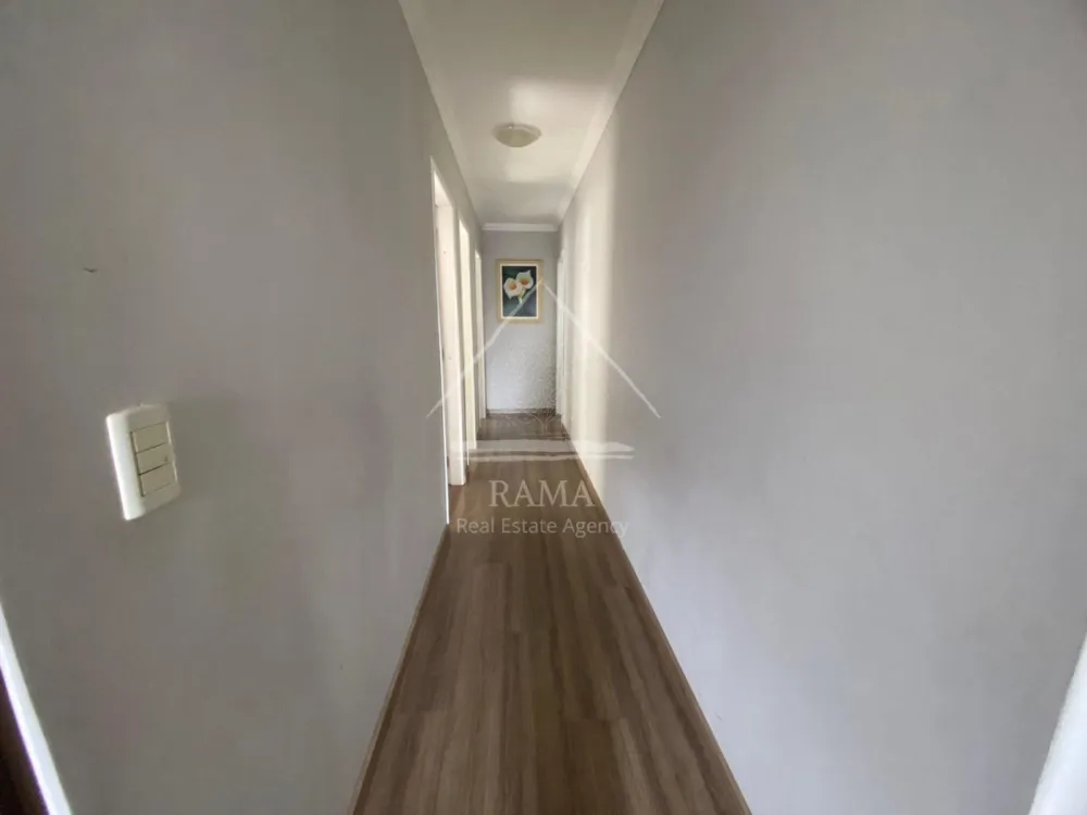 Casa em Oficinas, 3 Quartos, um deles Suíte, 3 vagas, semi-mobiliada