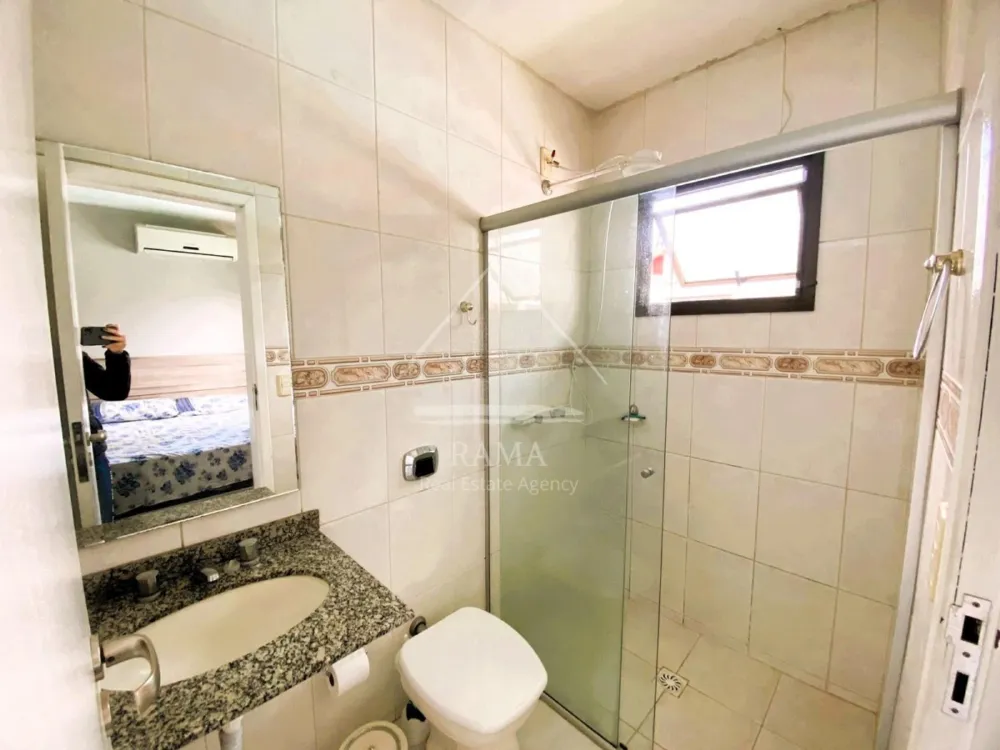 Casa em Oficinas, 3 Quartos, um deles Suíte, 3 vagas, semi-mobiliada