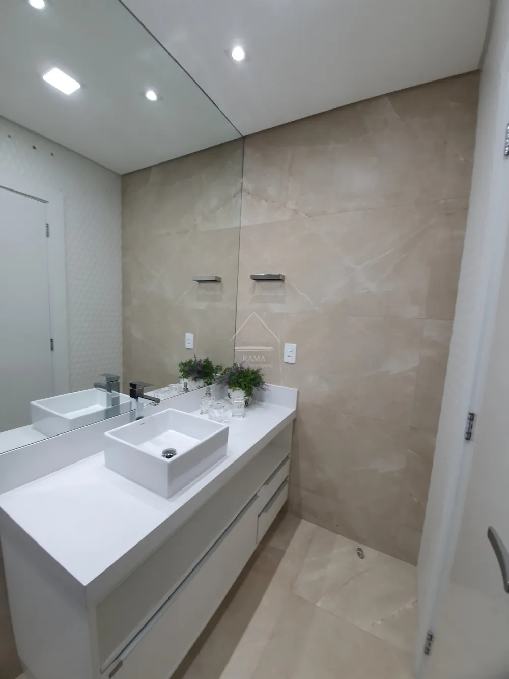 Apartamento 4 suítes para Venda no bairro Centro em Ponta Grossa