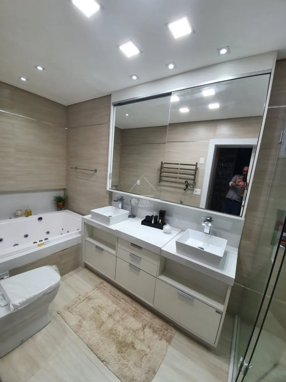 Apartamento 4 suítes para Venda no bairro Centro em Ponta Grossa
