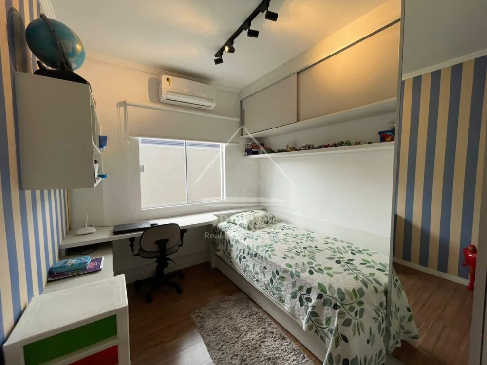 Casa aprox. 110m² com 3 Quartos, Suíte, 2 vagas e quintal no Jd. Carvalho!