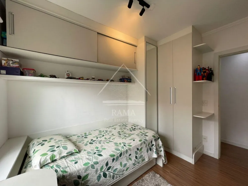 Casa aprox. 110m² com 3 Quartos, Suíte, 2 vagas e quintal no Jd. Carvalho!