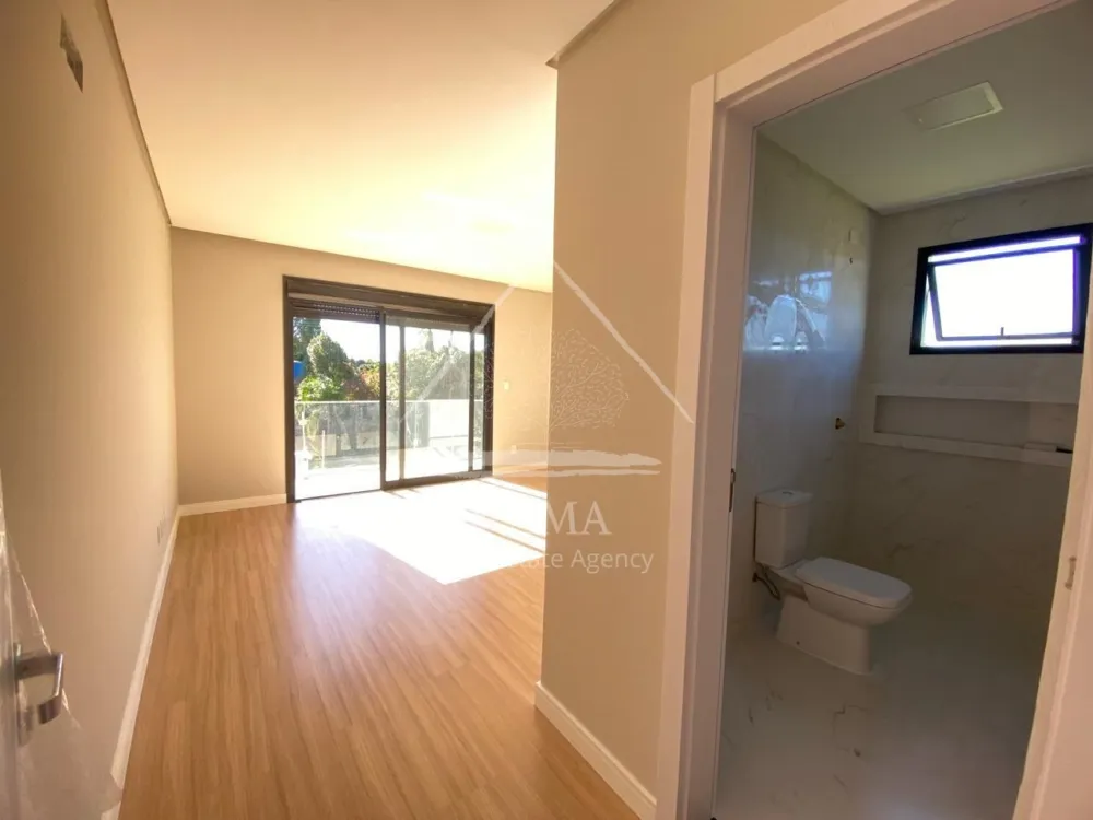 Casa de Alto Padrão para aluguel no Terras Alphaville, 3 Suítes, 4 vagas.