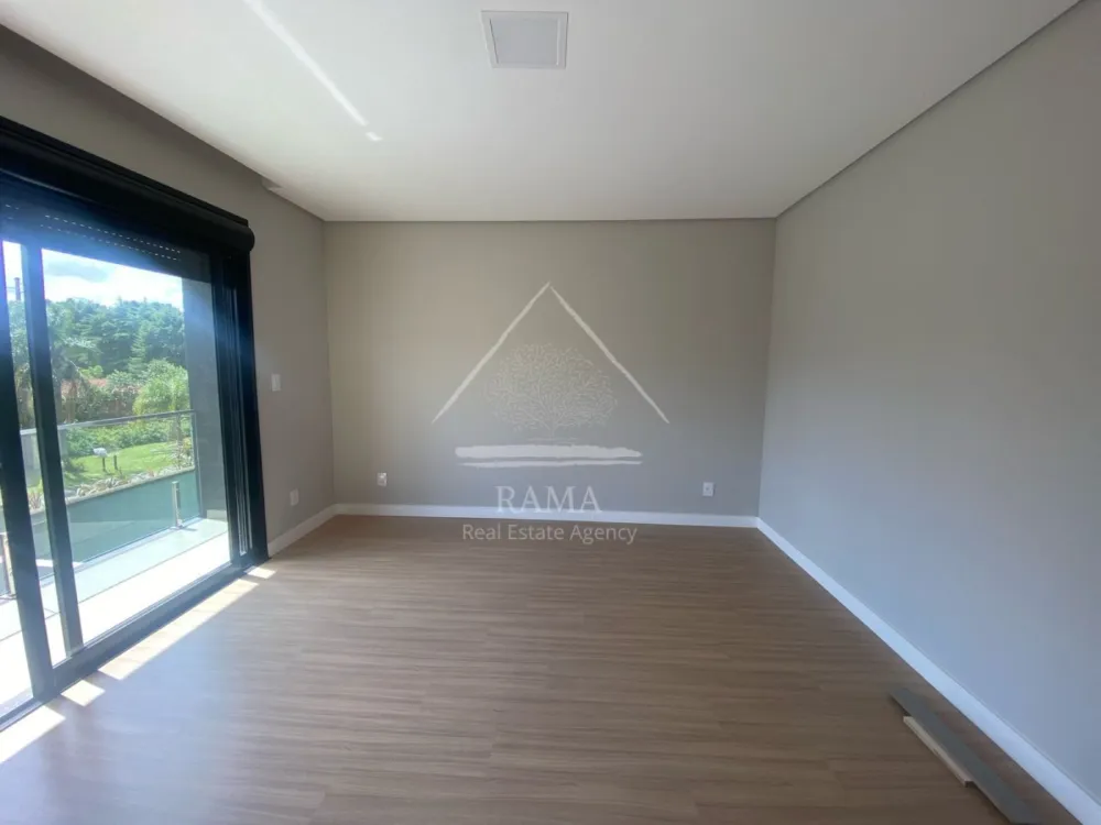 Casa de Alto Padrão para aluguel no Terras Alphaville, 3 Suítes, 4 vagas.