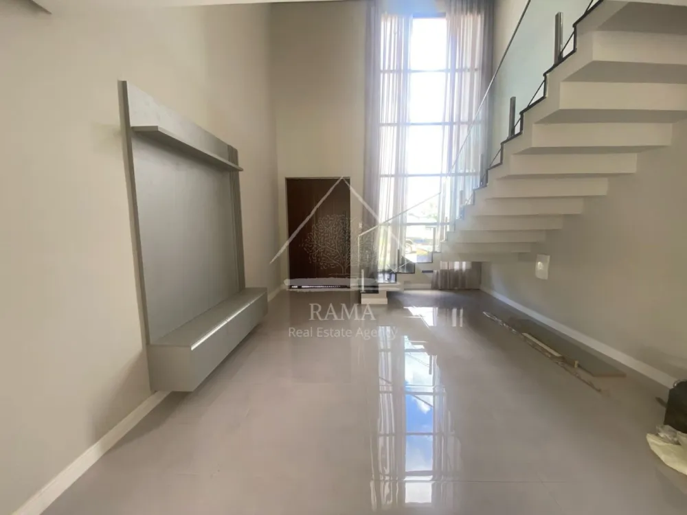 Casa de Alto Padrão para aluguel no Terras Alphaville, 3 Suítes, 4 vagas.
