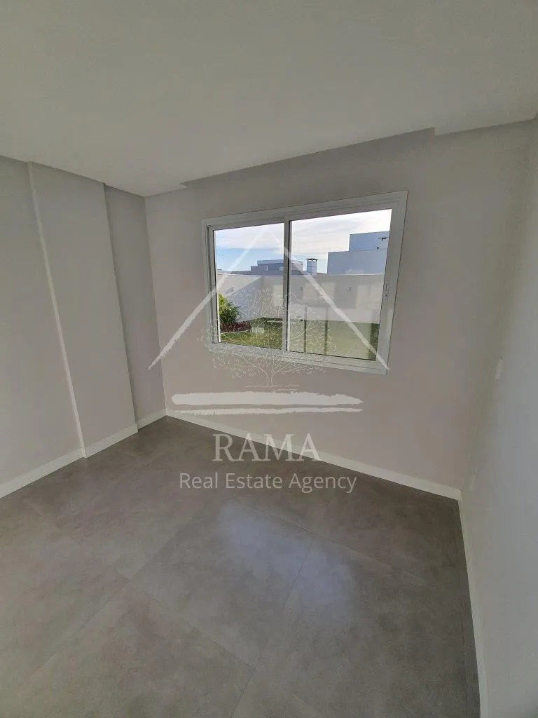 Casa de alto padrão em Condomínio Fechado no Estrela, 4 Quartos (3 Suítes)