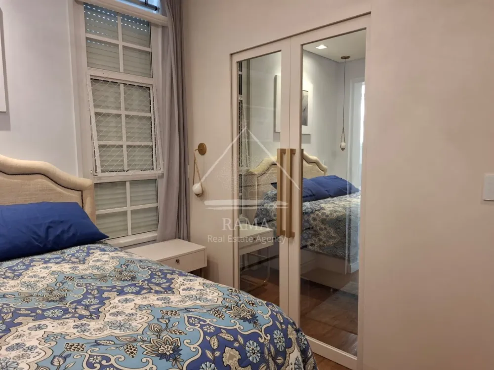 Casa planejada Condomínio apx. 180m² c/ 3 Quartos, fachada imponente e quintal..