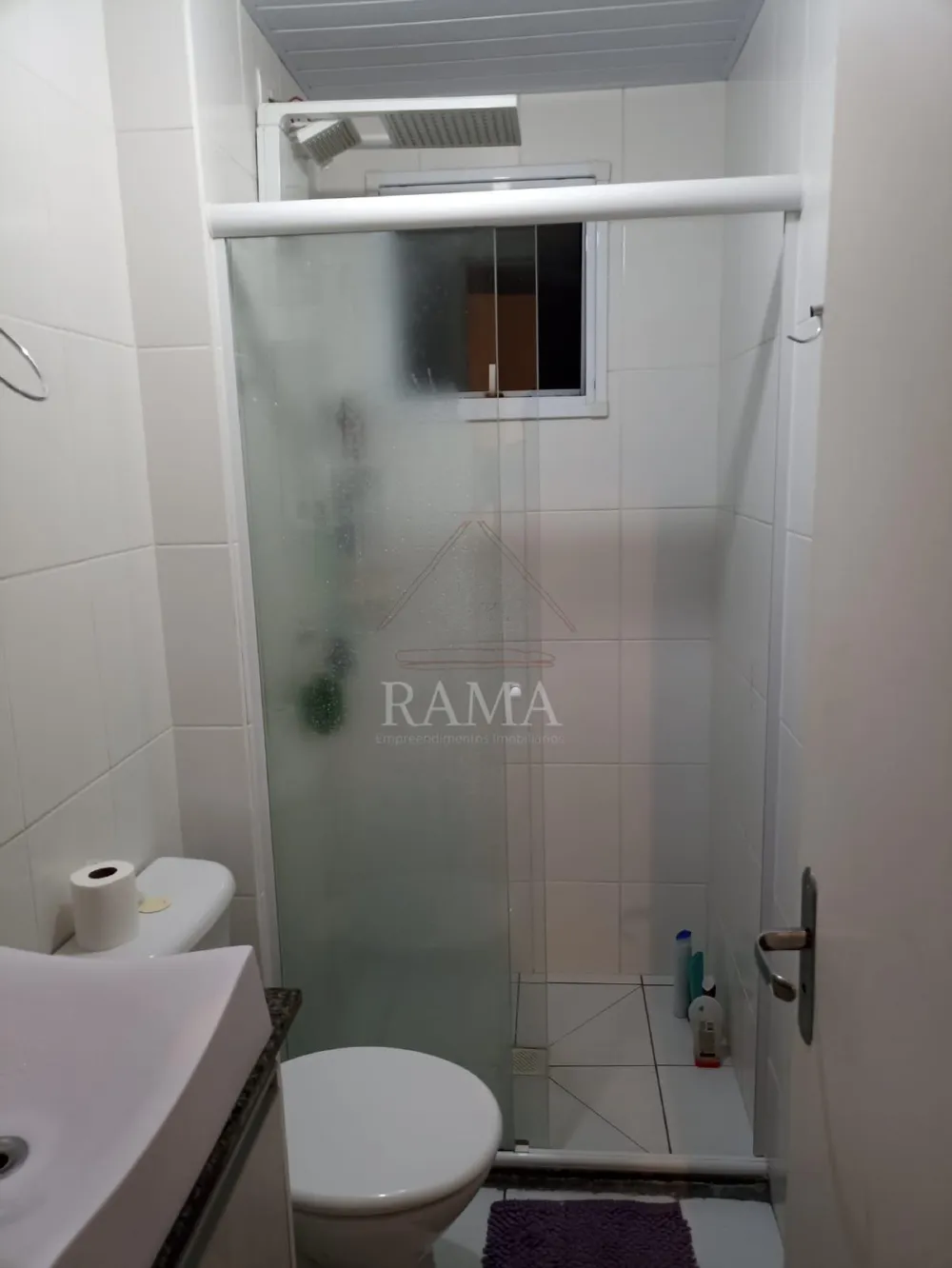 Apto semi-mobiliado no Cond. Resid. Campo Alegre 3Q + Garagem + Lazer