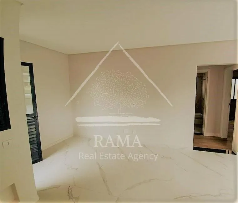 Casa Térrea em Condomínio com 3 Quartos, Suíte, 2 vagas, semi-mobiliada