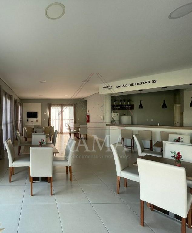 Casa planejada Condomínio apx. 180m² c/ 3 Quartos, fachada imponente e quintal..