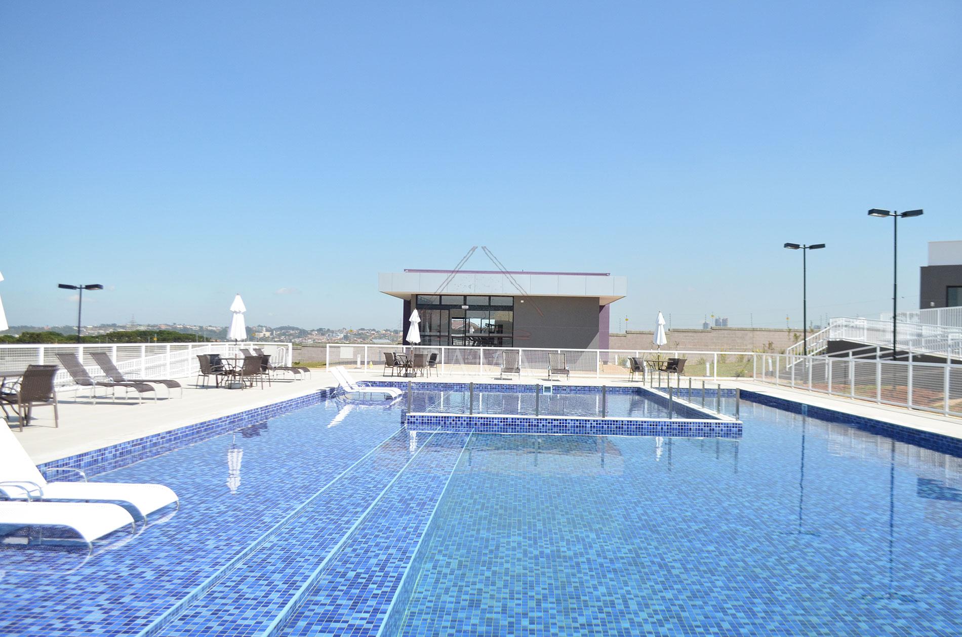 Casa planejada em Condomínio aprox. 180m² 3 Quartos, Suíte, 2 vagas e quintal