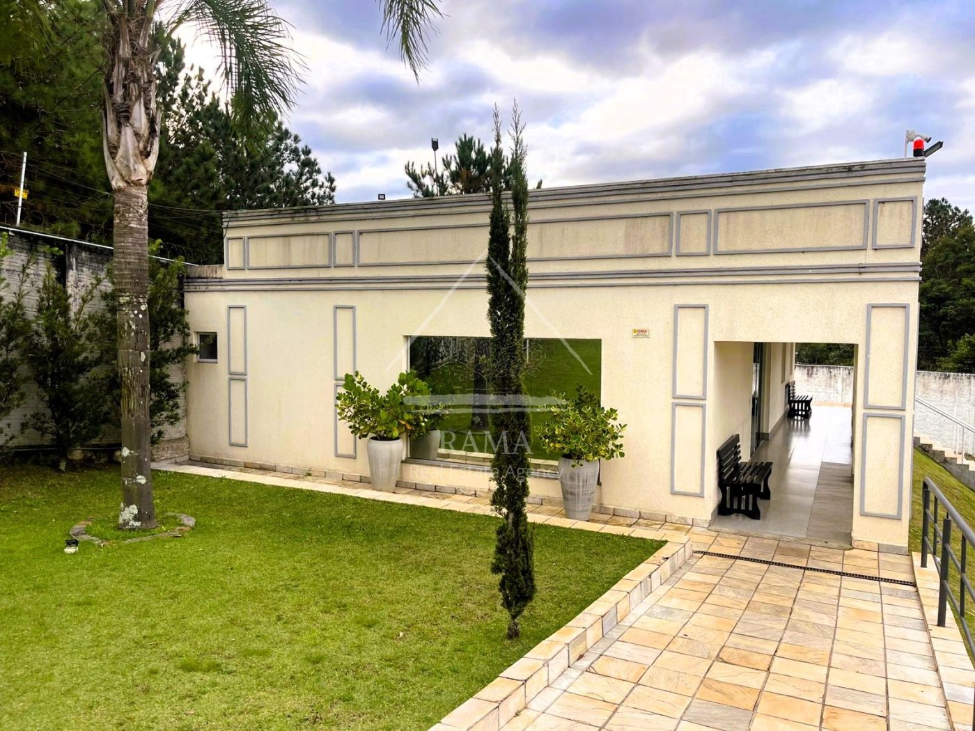 Casa 4 quartos no condomínio Parque dos Franceses em Oficinas Ponta Grossa