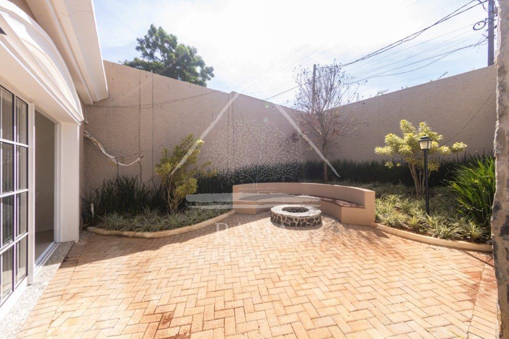 Casa Nova, em fase de acabamento, Condomínio Fechado em Oficinas! 3 Quartos/2 Vagas