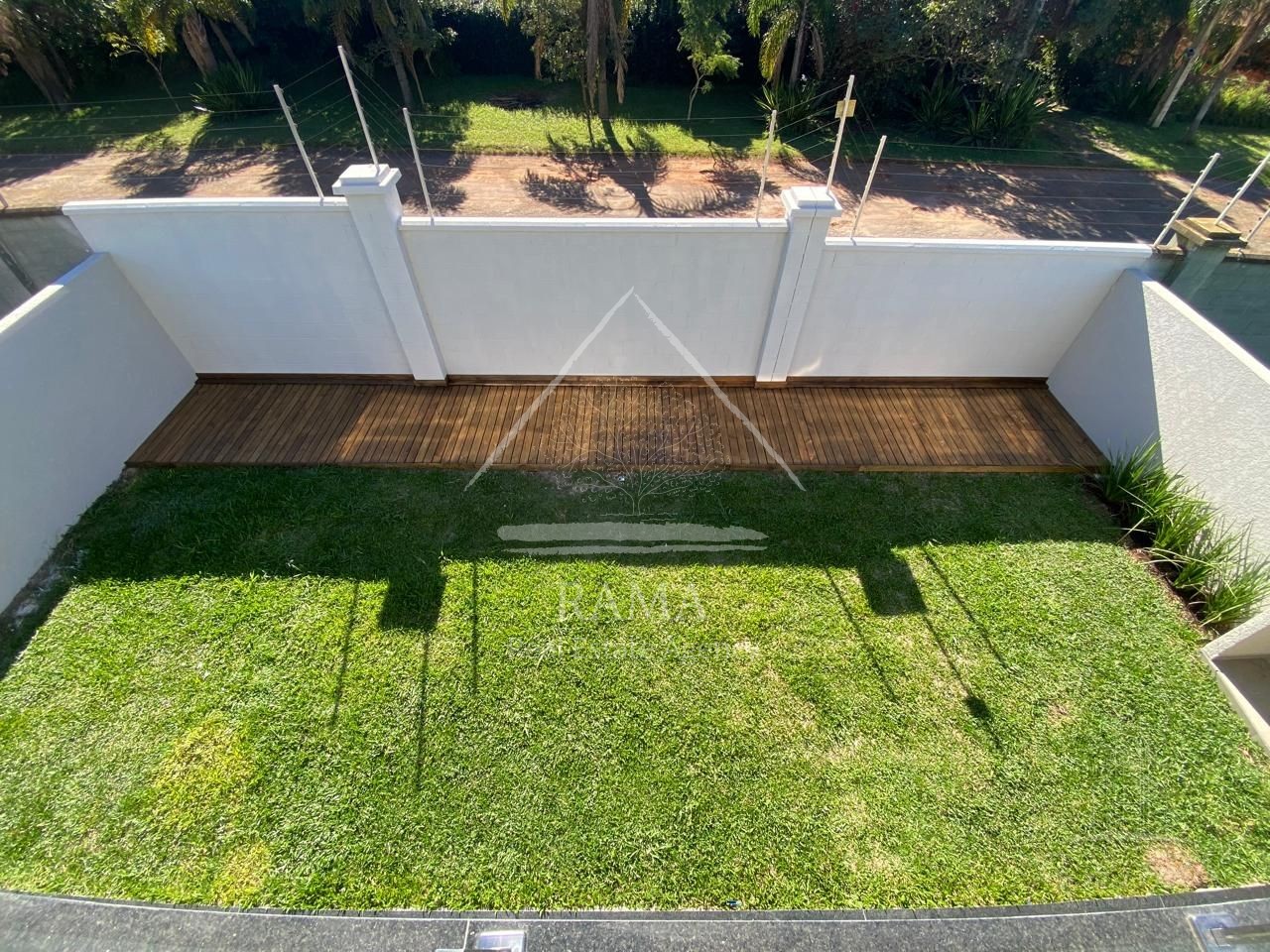 Casa de Alto Padrão no Terras Alphaville, 3 Suítes, 4 vagas, pronta para morar!