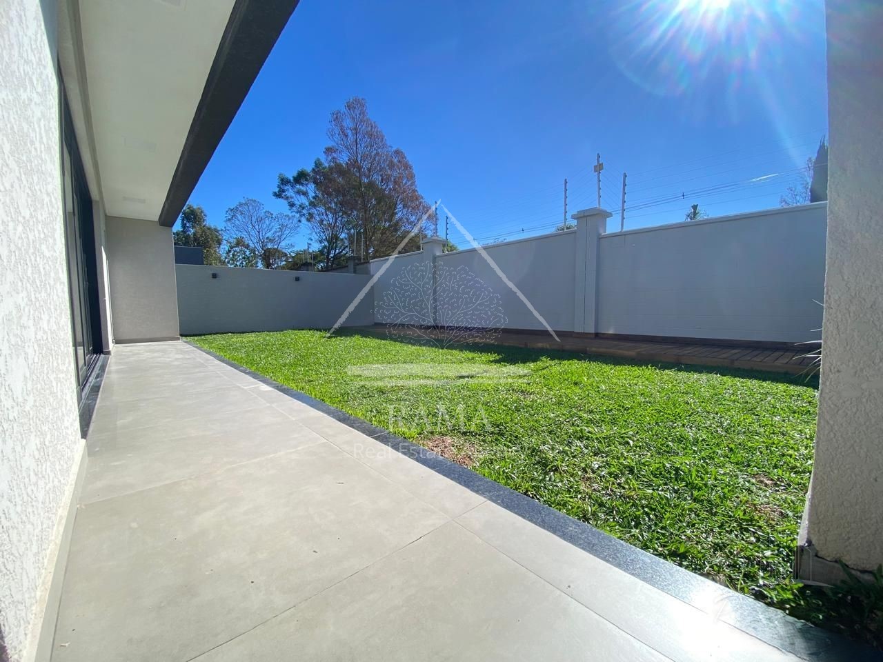 Casa de Alto Padrão no Terras Alphaville, 3 Suítes, 4 vagas, pronta para morar!