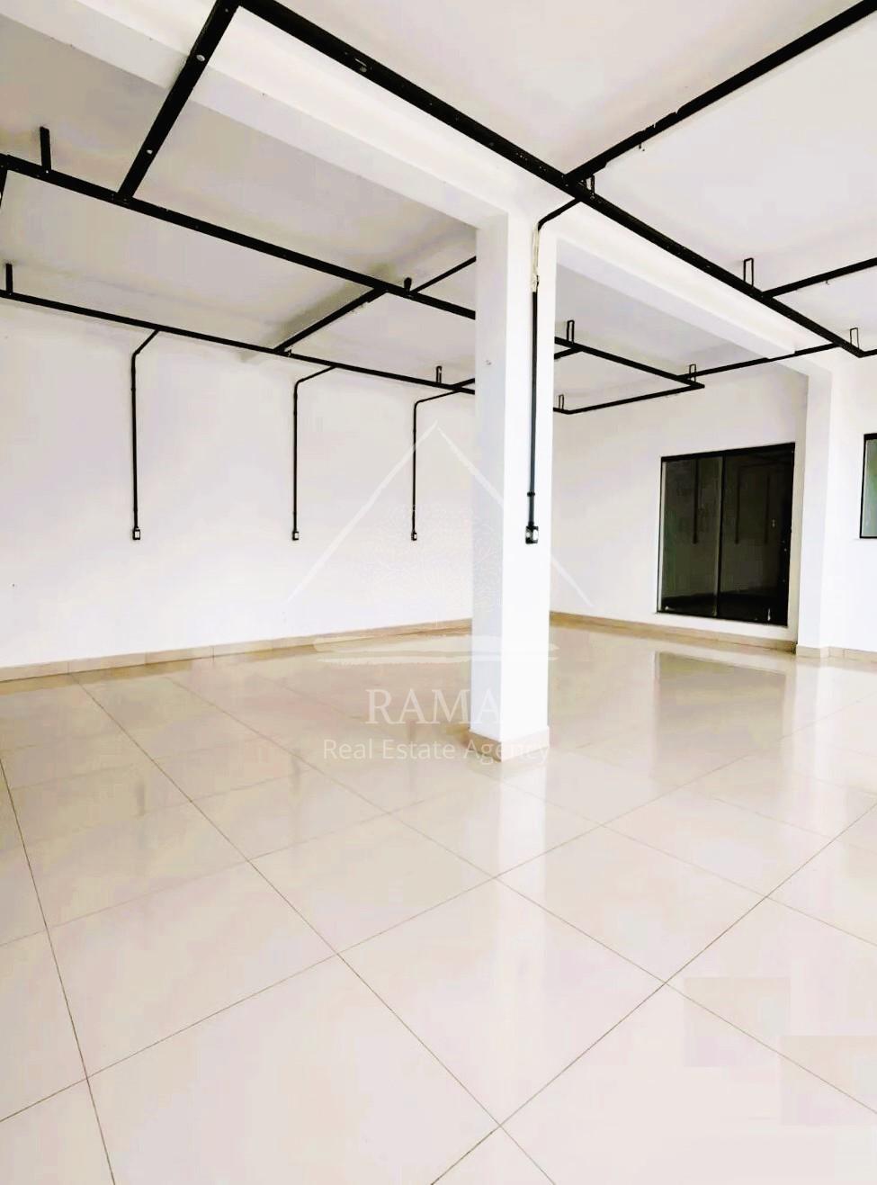 Excelente Barracão à Venda próximo ao Centro de Ponta Grossa - Pronto e Acabado!