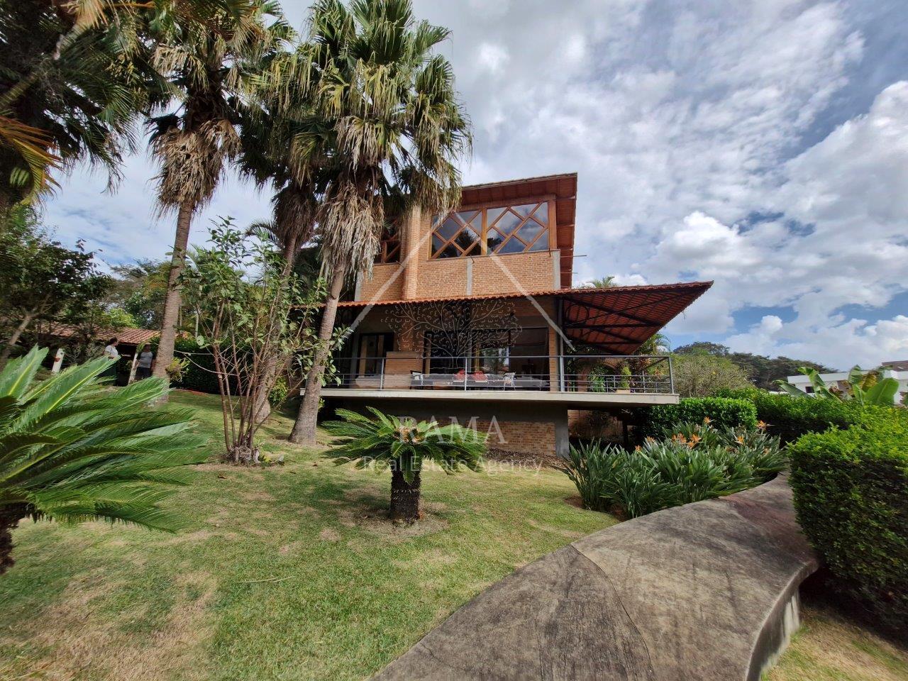 Casa Moderna em Condomínio Fechado Região de São Lourenço - Sul de Minas Gerais