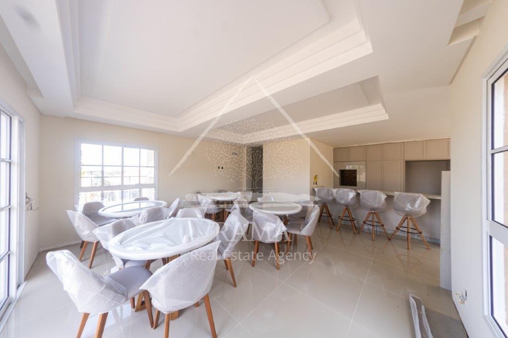 Casa Decorada, pronta para morar, em Condomínio Fechado em Ponta Grossa, Paraná