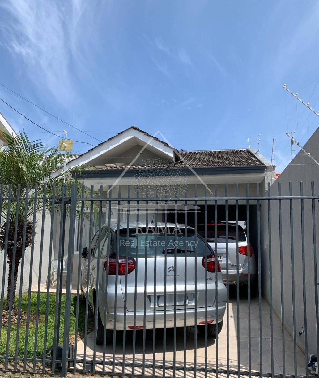 Casa aprox. 110m² com 3 Quartos, Suíte, 2 vagas e quintal no Jd. Carvalho!