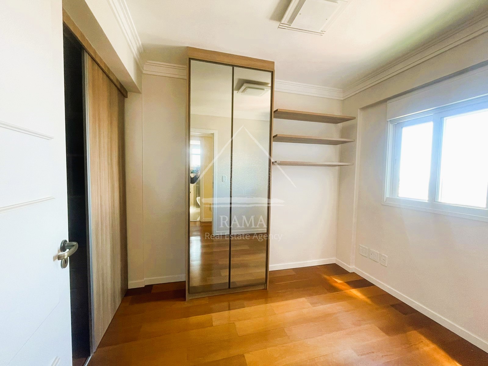 Apartamento de alto padrão no centro de Ponta Grossa, pronto para morar!