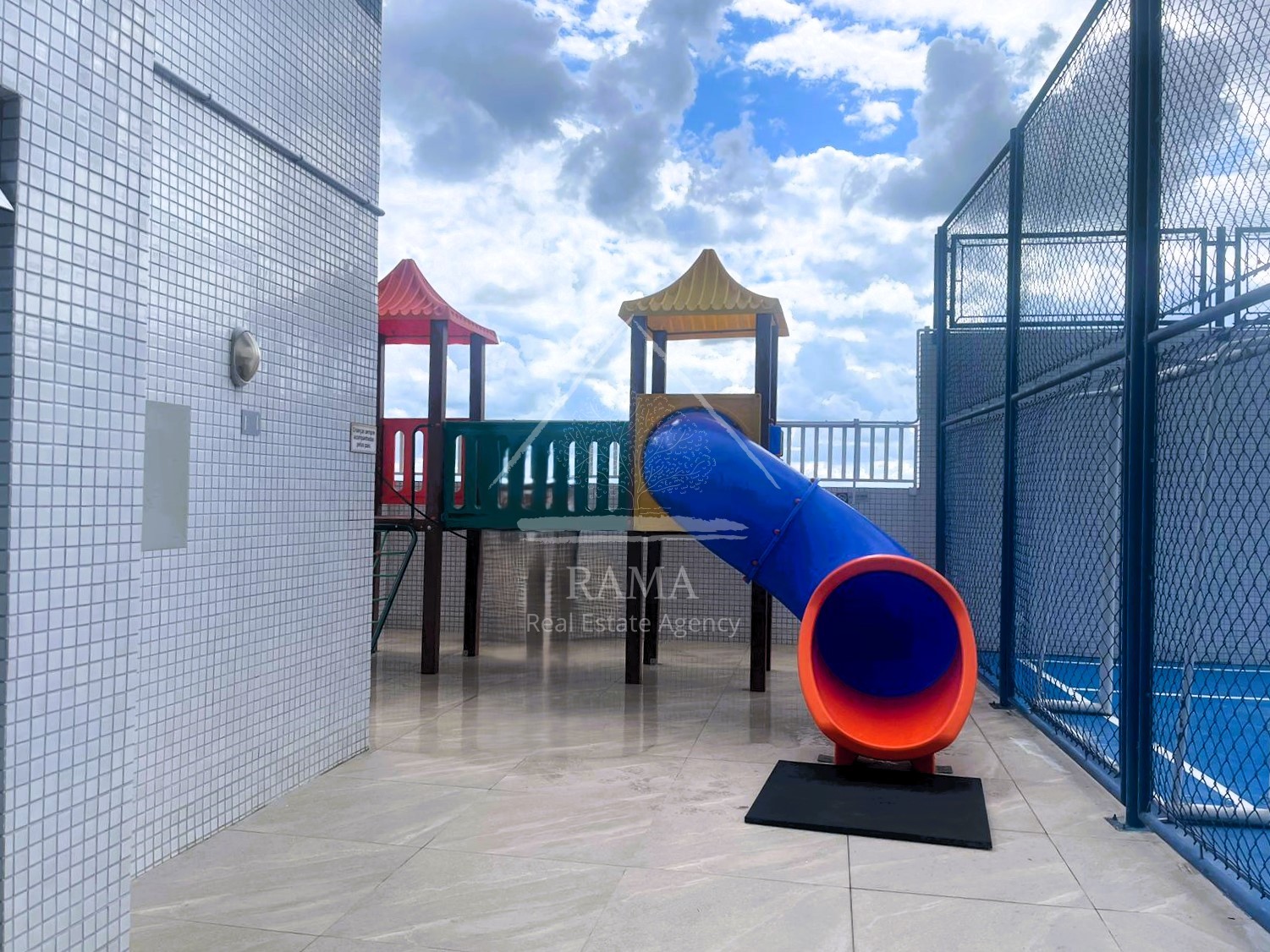 Apartamento de alto padrão 3Q no centro de Ponta Grossa, pronto para morar!