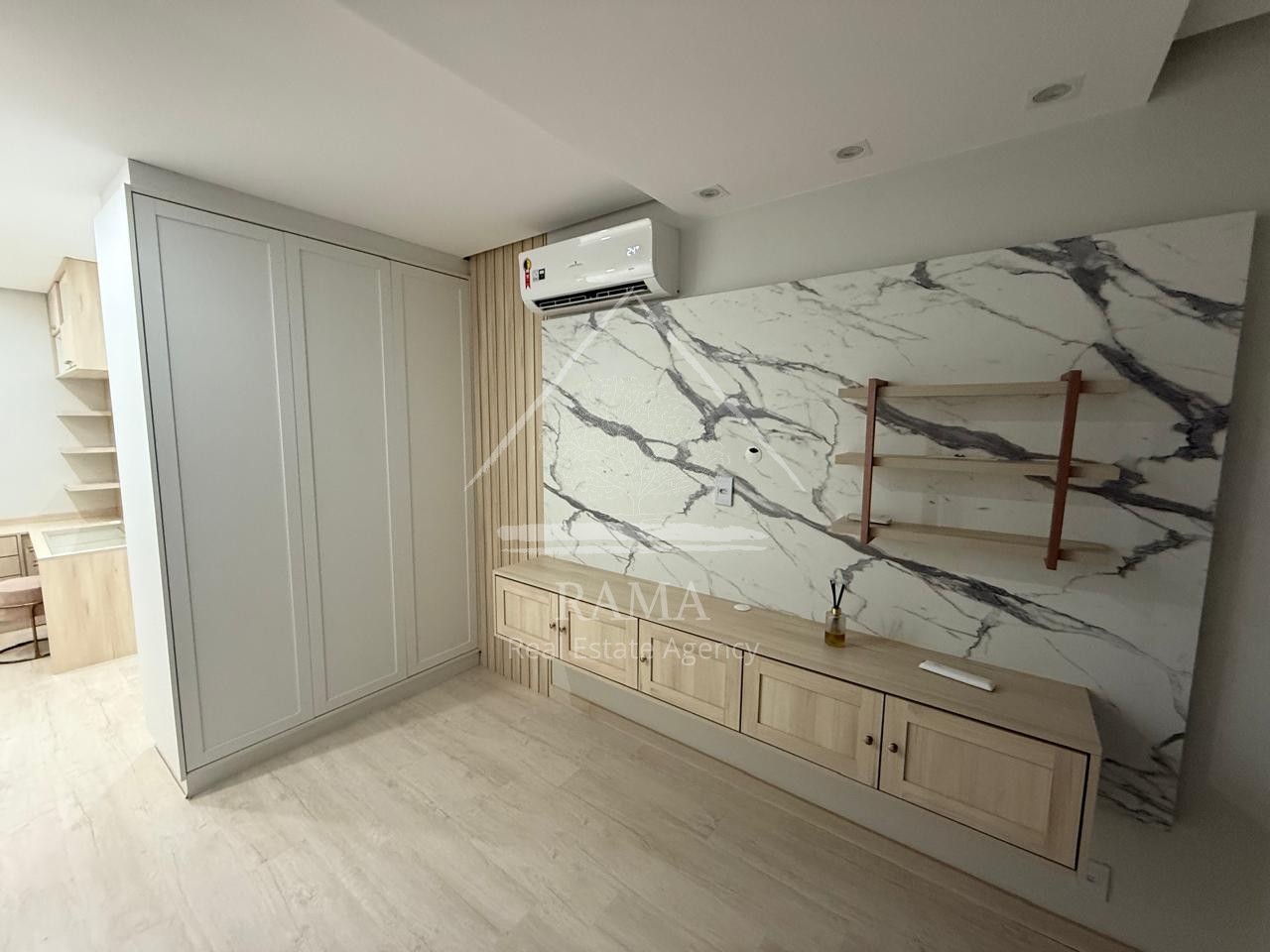 Apartamento inteiramente Mobiliado c/ 2Q e 2V no Estrela Locação próx ao Colégio Santa Teresinha