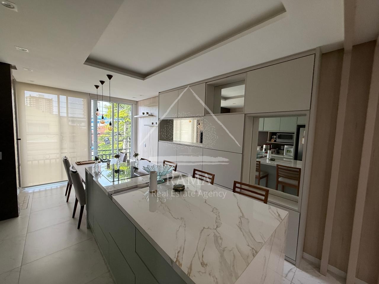 Apartamento inteiramente Mobiliado c/ 2Q e 2V no Estrela Locação próx ao Colégio Santa Teresinha