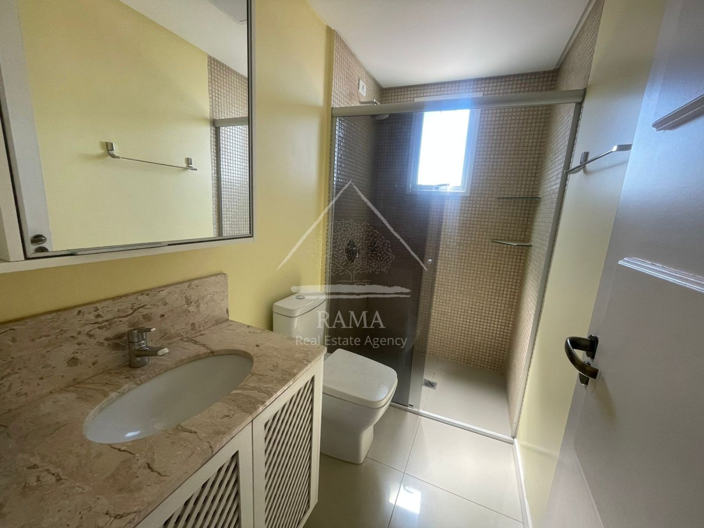 Apartamento de alto padrão p/ locação no centro de Ponta Grossa, pronto p morar!