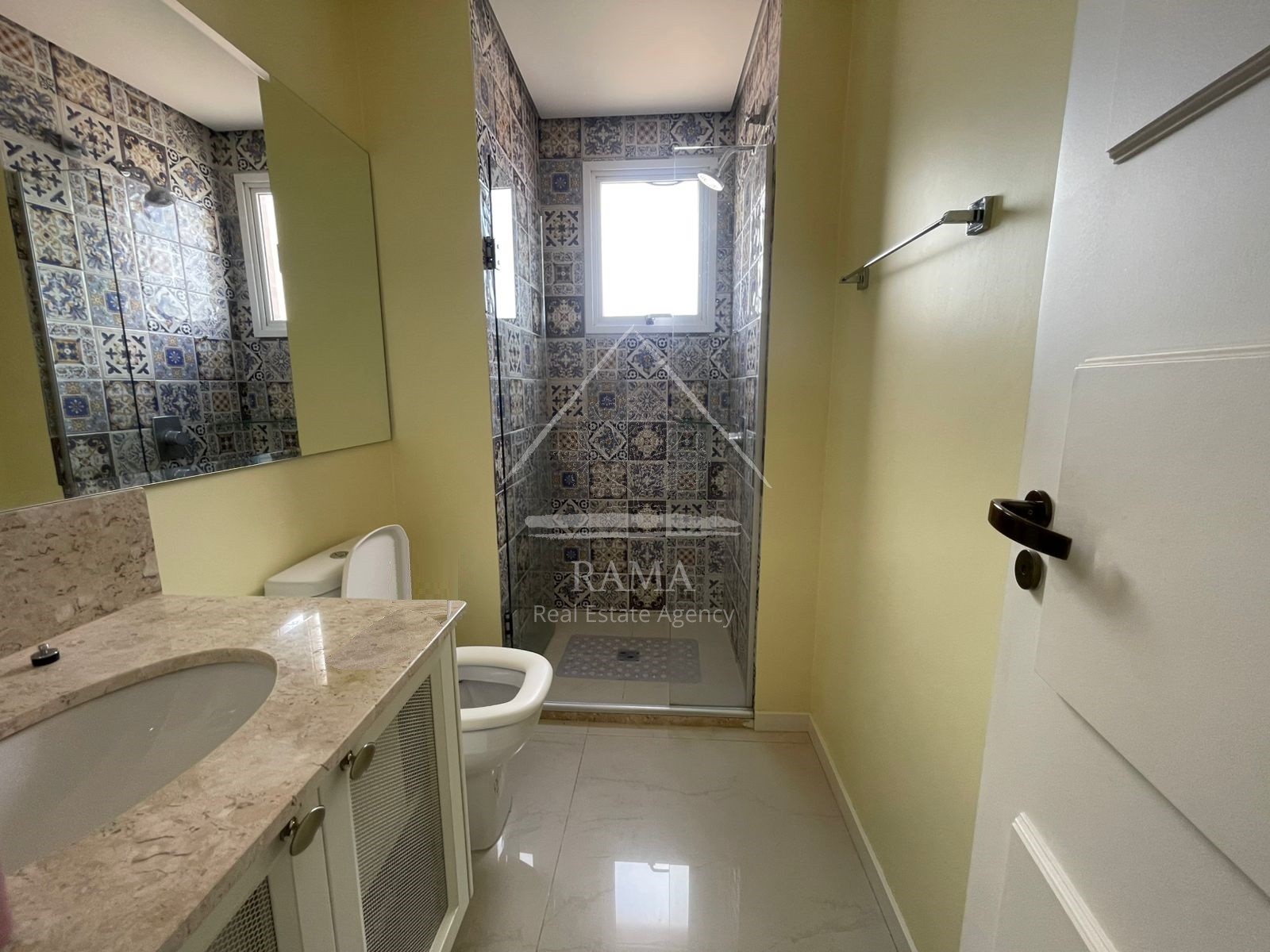 Apartamento de alto padrão 3Q no Centro de Ponta Grossa, pronto para morar!