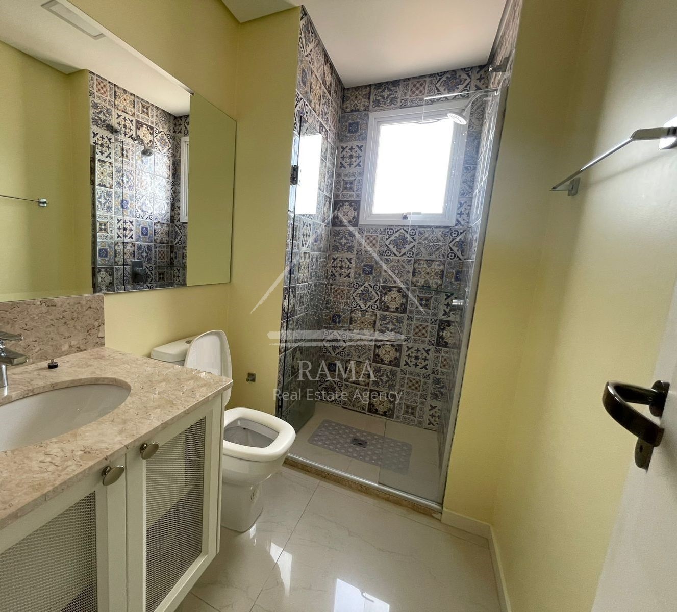 Apartamento de alto padrão 3Q no Centro de Ponta Grossa, pronto para morar!