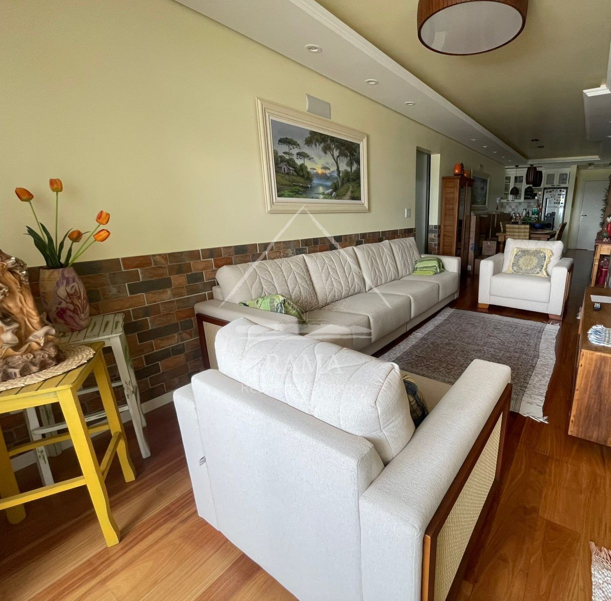 Apartamento de alto padrão 3Q no Centro de Ponta Grossa, pronto para morar!