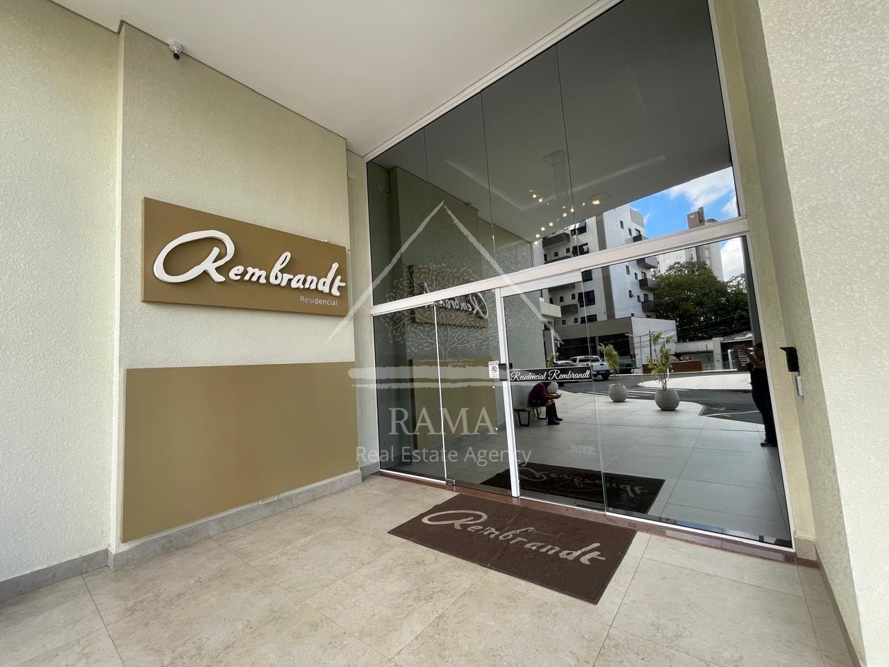 Apartamento de alto padrão 3Q no Centro de Ponta Grossa, pronto para morar!