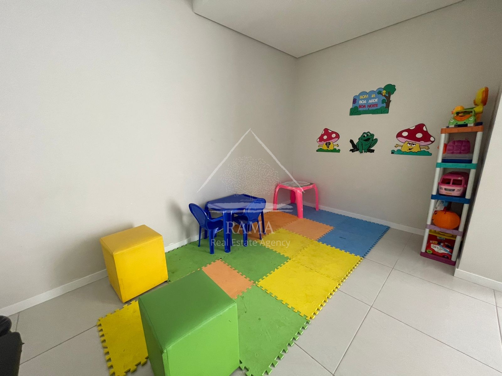 Apartamento de alto padrão 3Q no Centro de Ponta Grossa, pronto para morar!