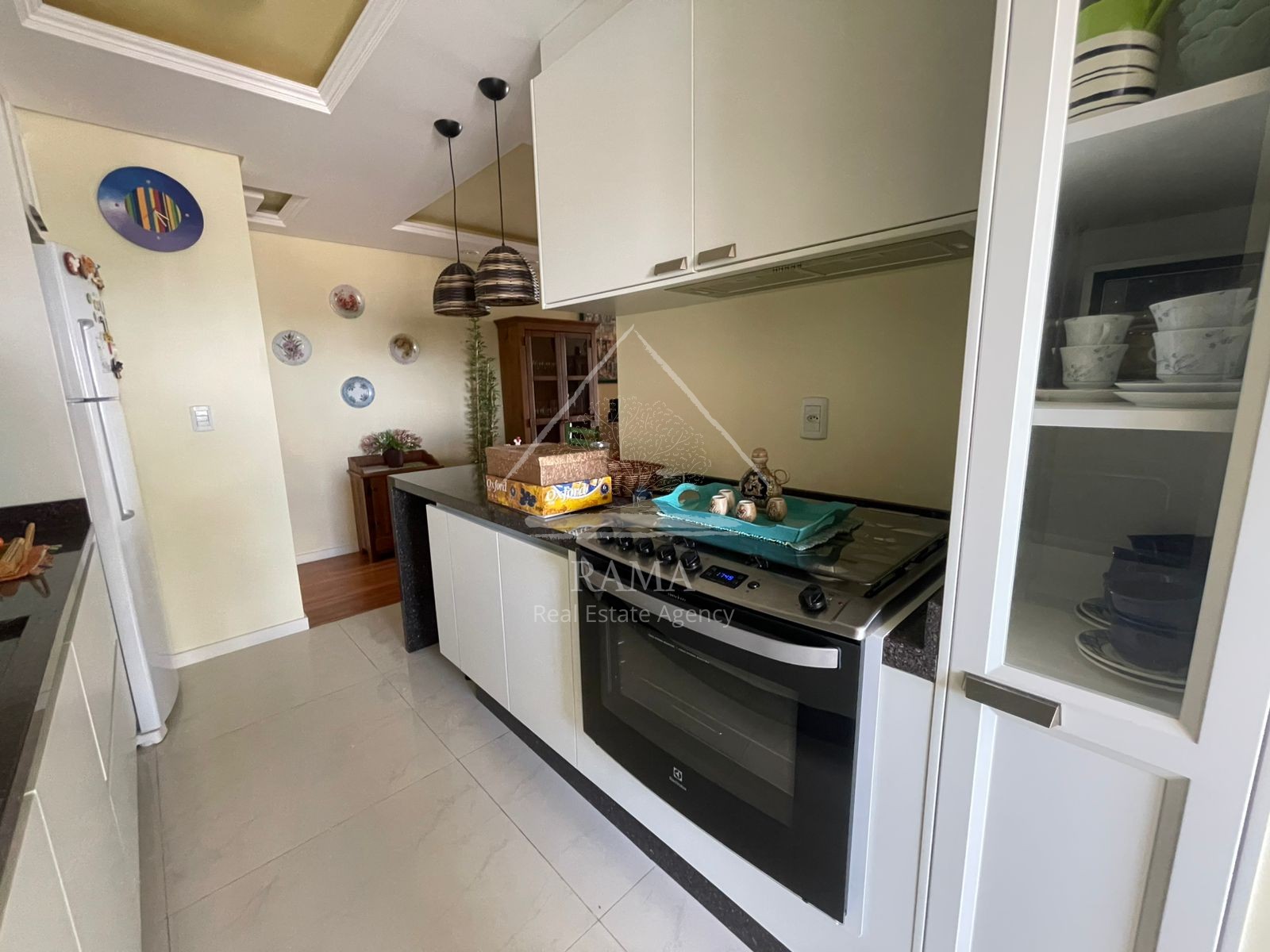 Apartamento de alto padrão 3Q no Centro de Ponta Grossa, pronto para morar!