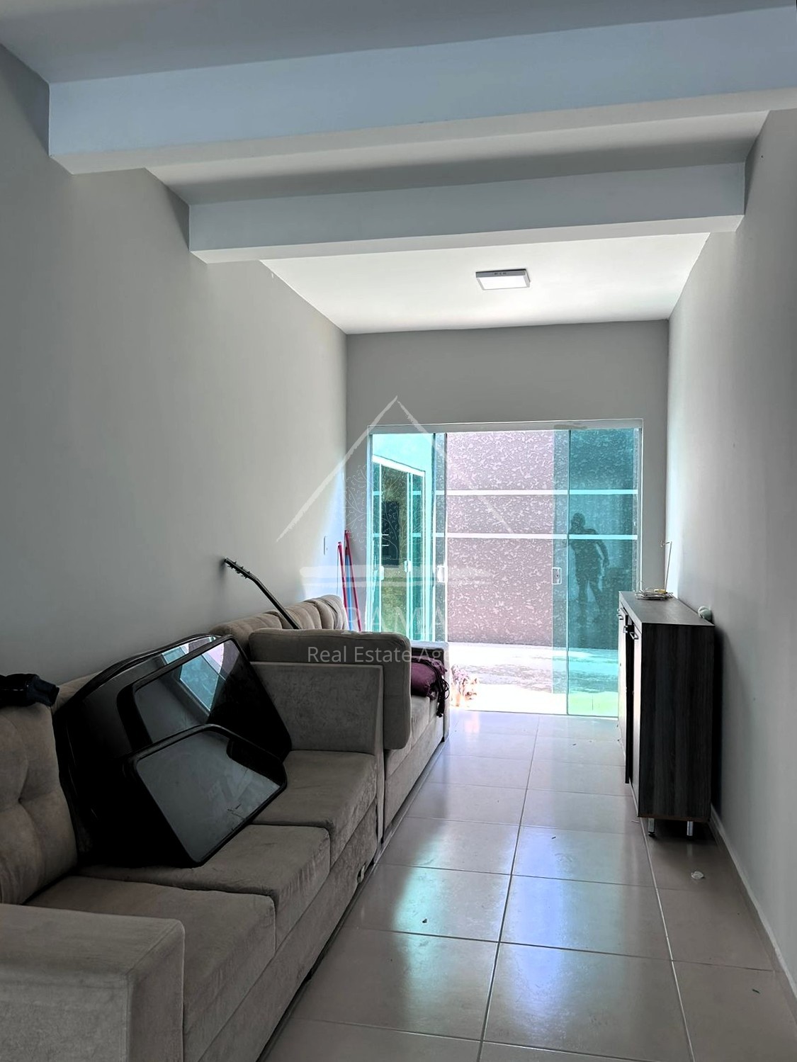 Casa com Sala Comercial, 3 Quartos e 3 Vagas de Garagem no Nova Rússia