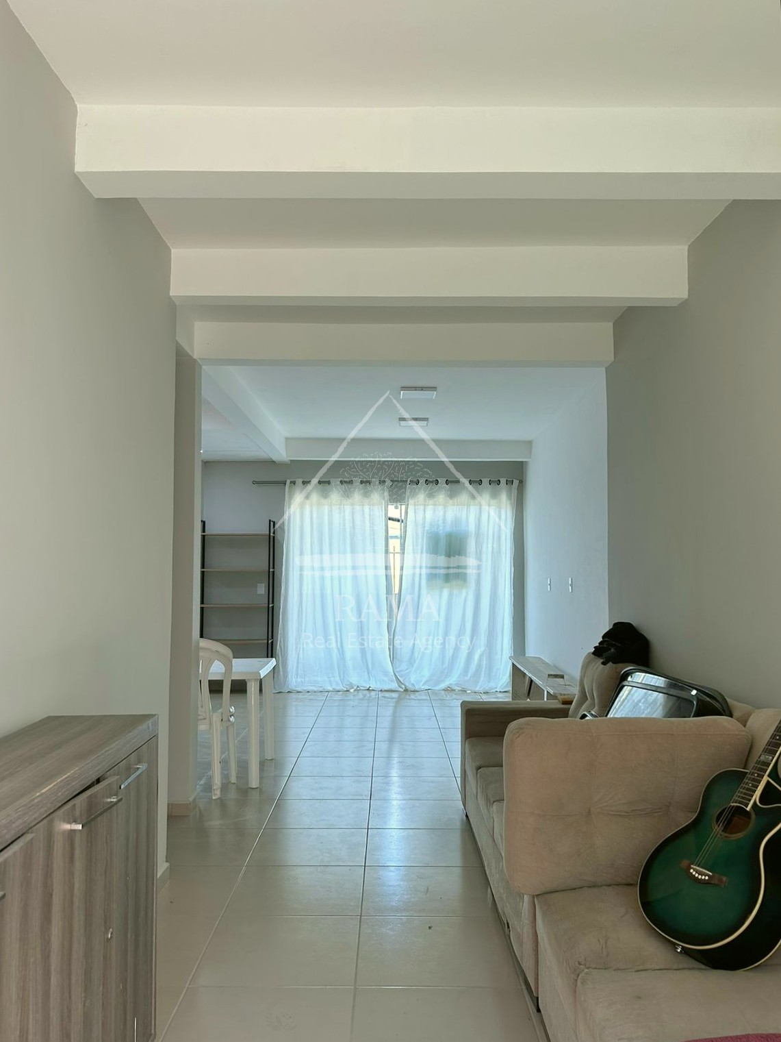 Casa com Sala Comercial, 3 Quartos e 3 Vagas de Garagem no Nova Rússia