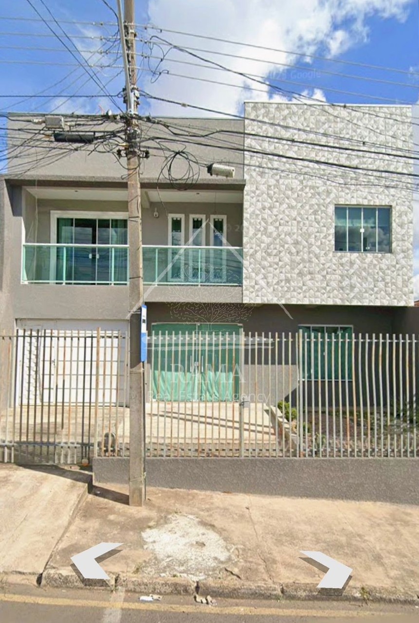 Casa com Sala Comercial, 3 Quartos e 3 Vagas de Garagem no Nova Rússia